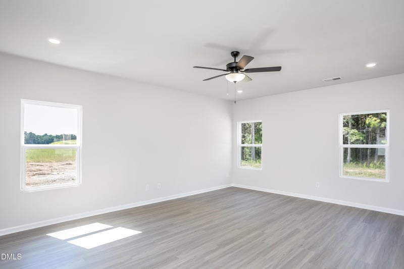 530 Chedworth Dr, Angier, NC 27501