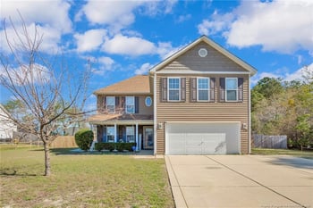 530 Gapway Ct, Hope Mills, NC 28348