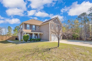 530 Gapway Ct, Hope Mills, NC 28348