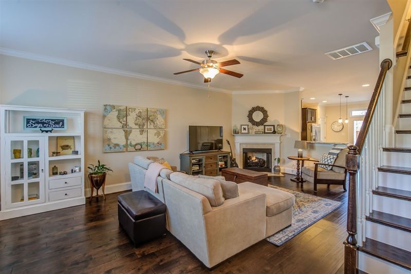 530 Ledbetter Ct, Raleigh, NC 27608