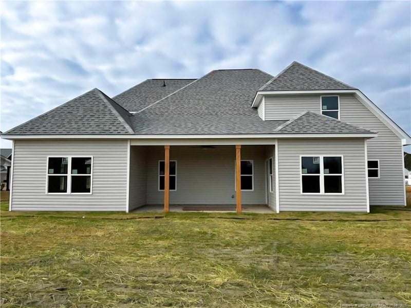 530 Swan Island Ct, Fayetteville, NC 28311