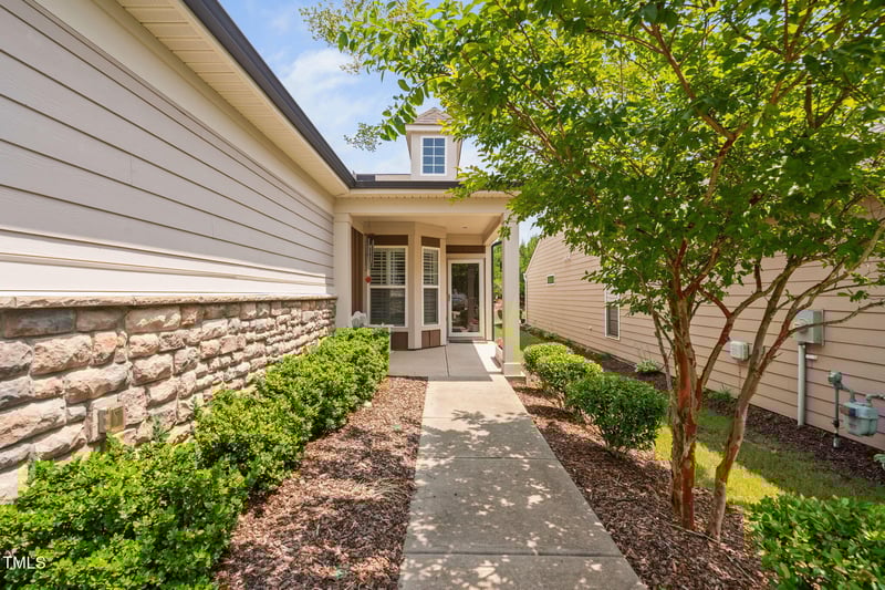 530 Turnstone Dr, Durham, NC 27703