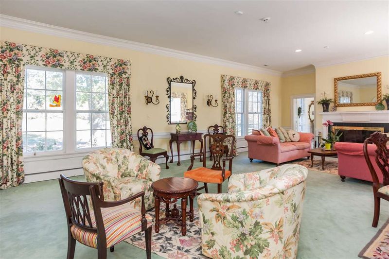 5300 Castlebrook Dr, Raleigh, NC 27604