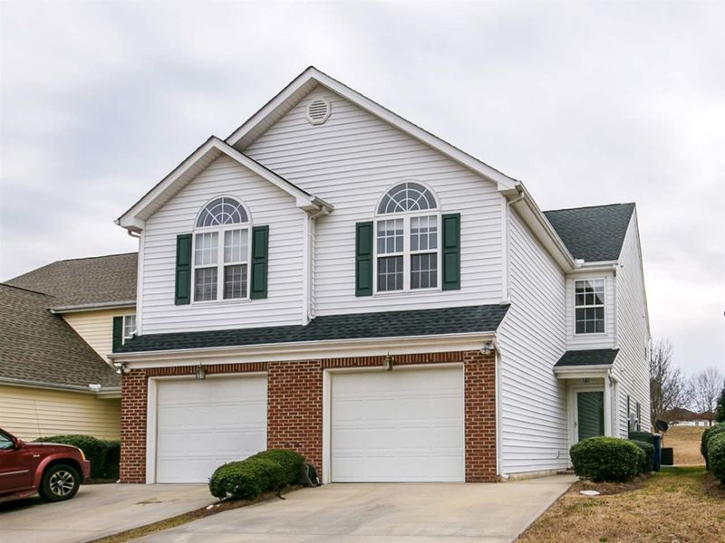 5300 Eagle Trace Dr, Raleigh, NC 27604