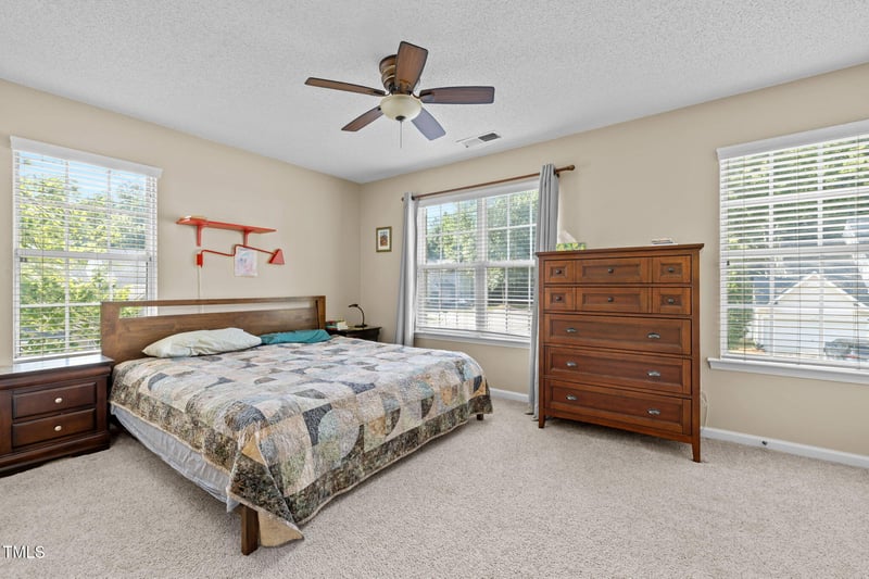 5300 Eolian Ct, Raleigh, NC 27607