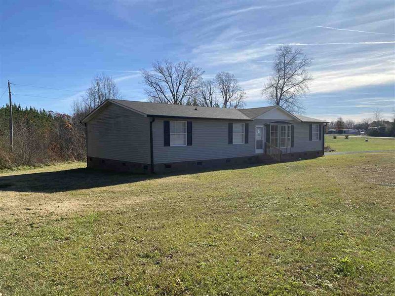 5301 Byrd Rd, Burlington, NC 27217