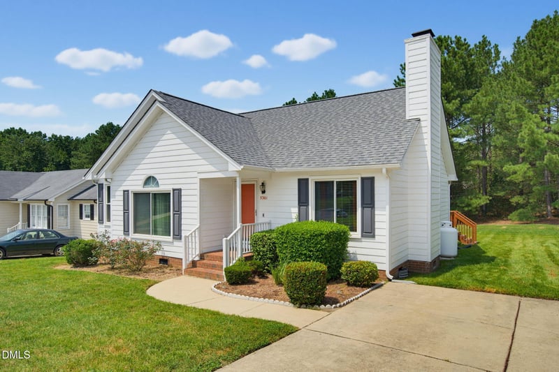 5301 Cottage Bluff Ln, Knightdale, NC 27545