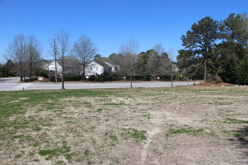 5301 Daleview Dr, Raleigh, NC 27610