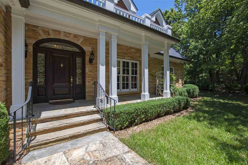 5301 Sarant Oaks Ct, Raleigh, NC 27614