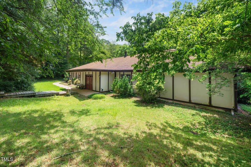 5301 Thayer Dr, Raleigh, NC 27612