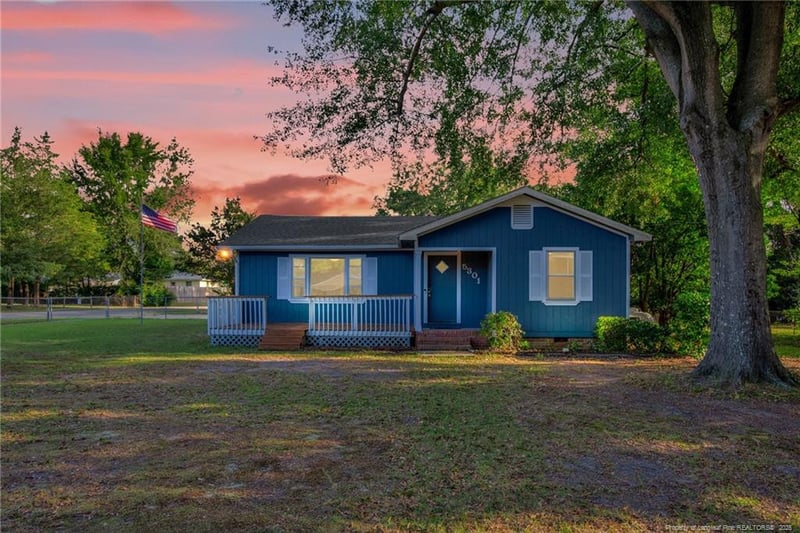 5301 Walnut Dr, Fayetteville, NC 28304