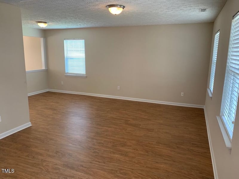 5302 Dilbagh Dr, Durham, NC 27703