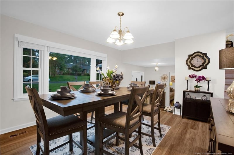 5302 Foxfire Rd, Fayetteville, NC 28303