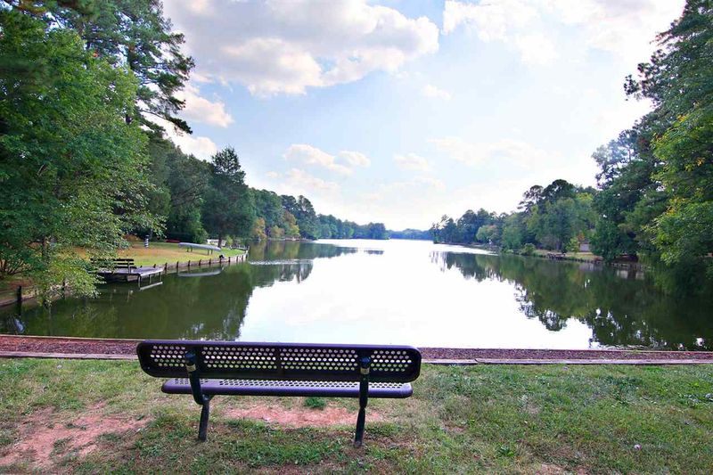 5302 Pelham Rd, Durham, NC 27713