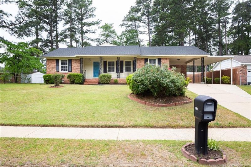 5303 Foxfire Rd, Fayetteville, NC 28303