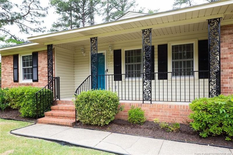 5303 Foxfire Rd, Fayetteville, NC 28303