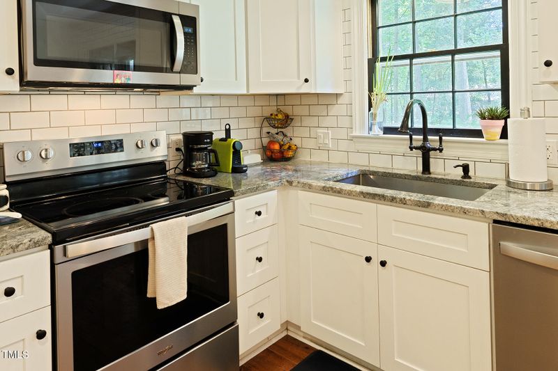 5304 Cypress Ln, Raleigh, NC 27609
