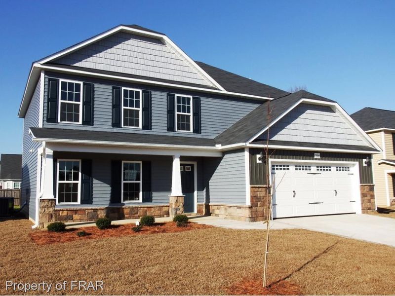 5304 Goshawk Dr, Hope Mills, NC 28348