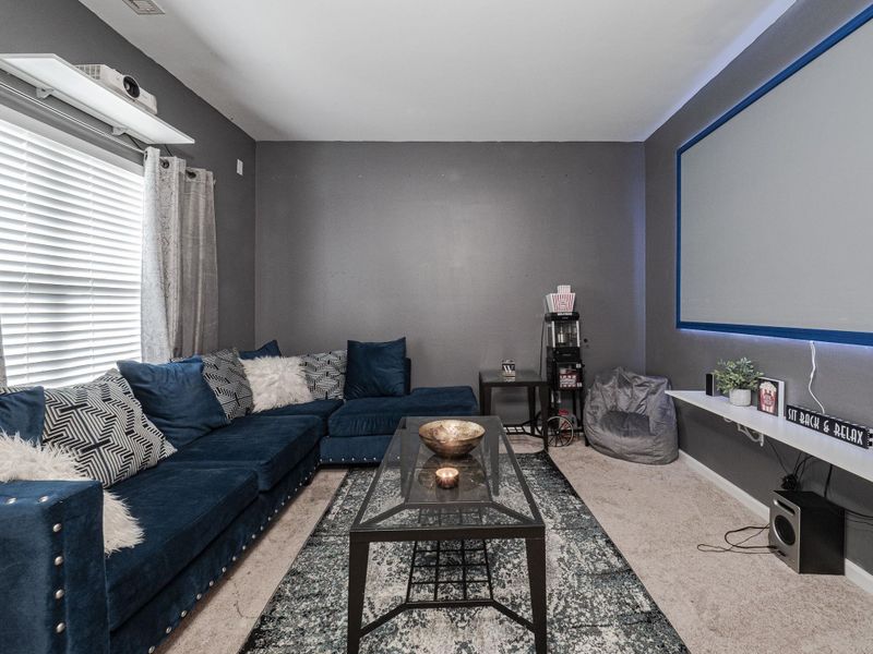 5305 Heather Ridge Ln, Raleigh, NC 27610