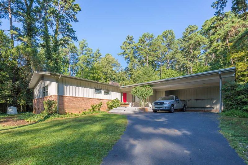 5305 Lead Mine Rd, Raleigh, NC 27612