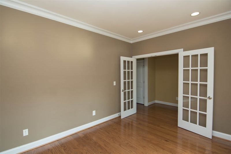 5305 Orabelle Ct, Raleigh, NC 27606