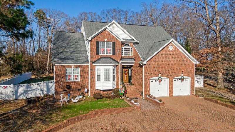 5305 Robbins Dr, Raleigh, NC 27610