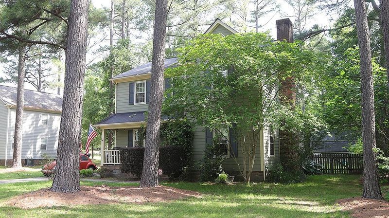5305 Trestlewood Ln, Raleigh, NC 27610