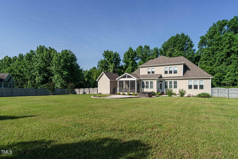 5305 Yorkville Ct, Holly Springs, NC 27540