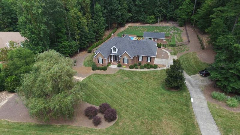 5306 Strathmore Dr, Raleigh, NC 27613