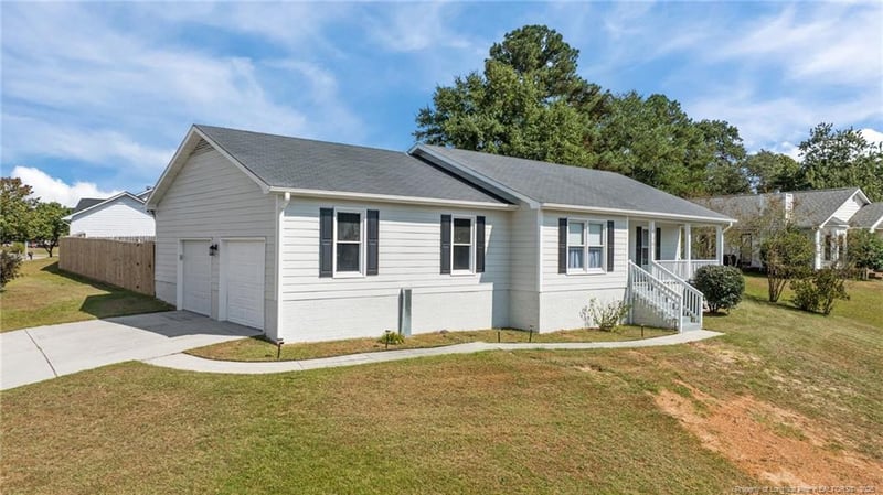 5307 Blanchette St, Hope Mills, NC 28348