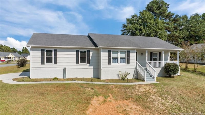 5307 Blanchette St, Hope Mills, NC 28348