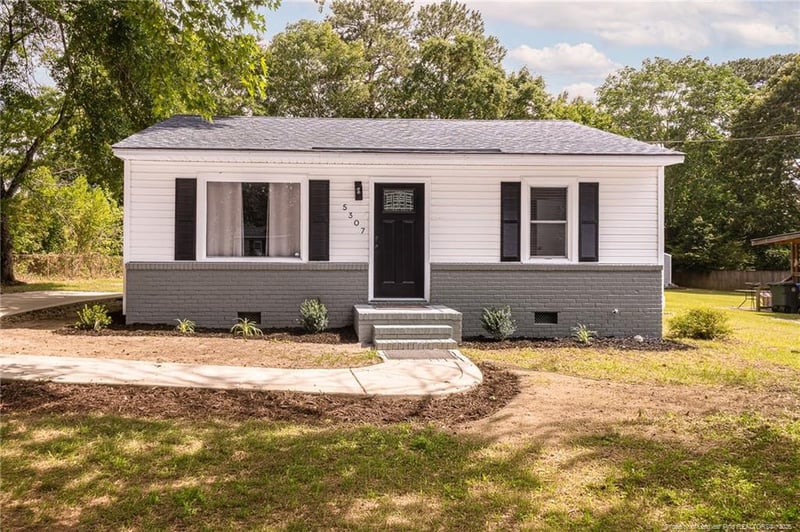 5307 Cherry Ln, Fayetteville, NC 28304