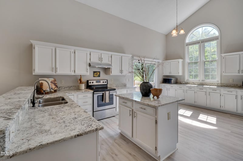 5308 Bentgrass Dr, Raleigh, NC 27610
