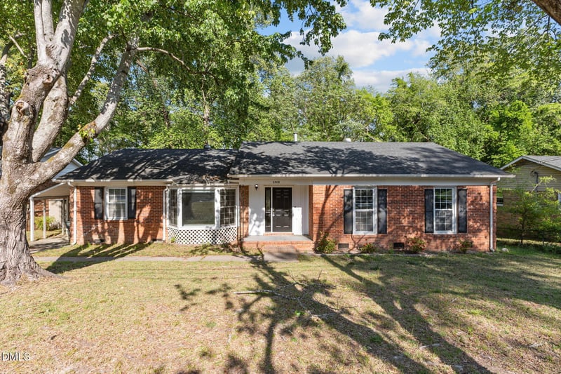 5308 Foxfire Rd, Fayetteville, NC 28303