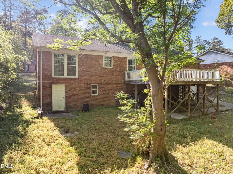 5308 Foxfire Rd, Fayetteville, NC 28303