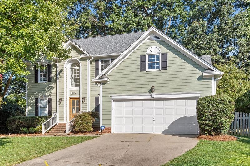 5308 Halcott Ct, Raleigh, NC 27613