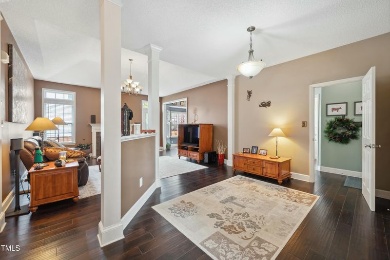 5308 Pitch Pine Ct, Raleigh, NC 27617