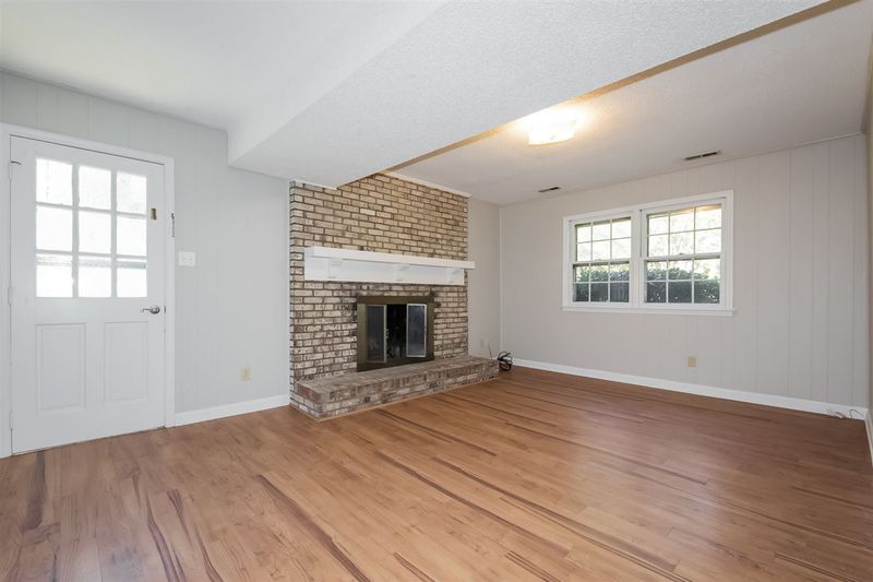 5308 Quail Meadow Dr, Raleigh, NC 27609