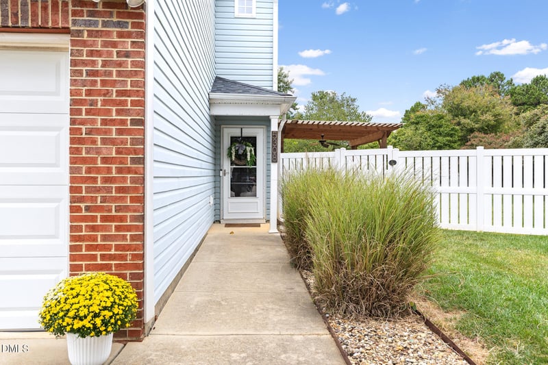 5308 Roan Mountain Pl, Raleigh, NC 27613