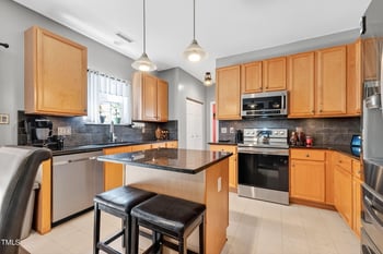 5308 Seaspray Ln, Raleigh, NC 27610
