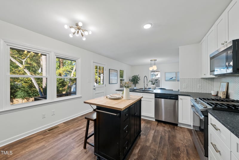 5309 Cedarwood Dr, Raleigh, NC 27609