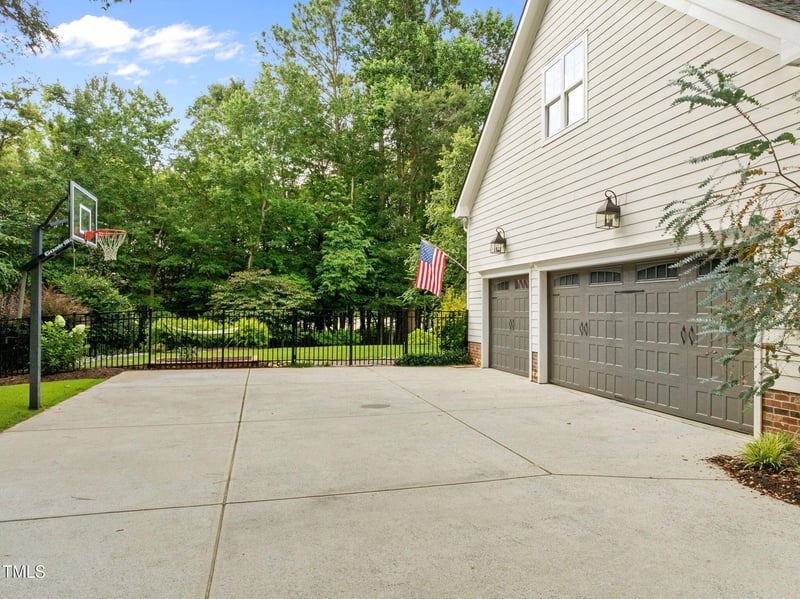 5309 Crocus Ct, Holly Springs, NC 27540