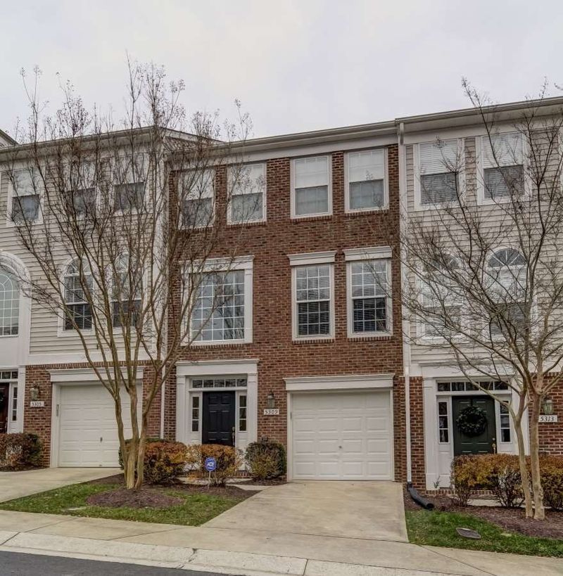 5309 Echo Ridge Rd, Raleigh, NC 27612