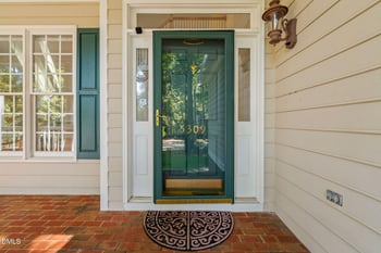 5309 Shoreline Ct, Holly Springs, NC 27540