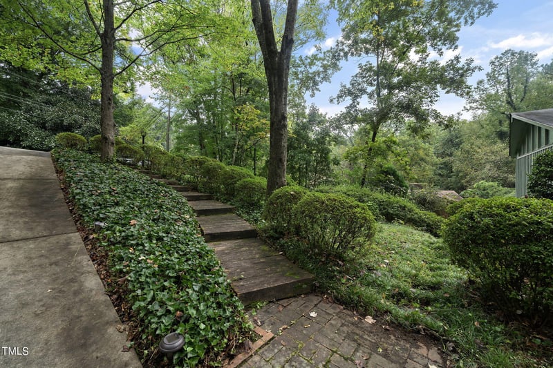 5309 Thayer Dr, Raleigh, NC 27612