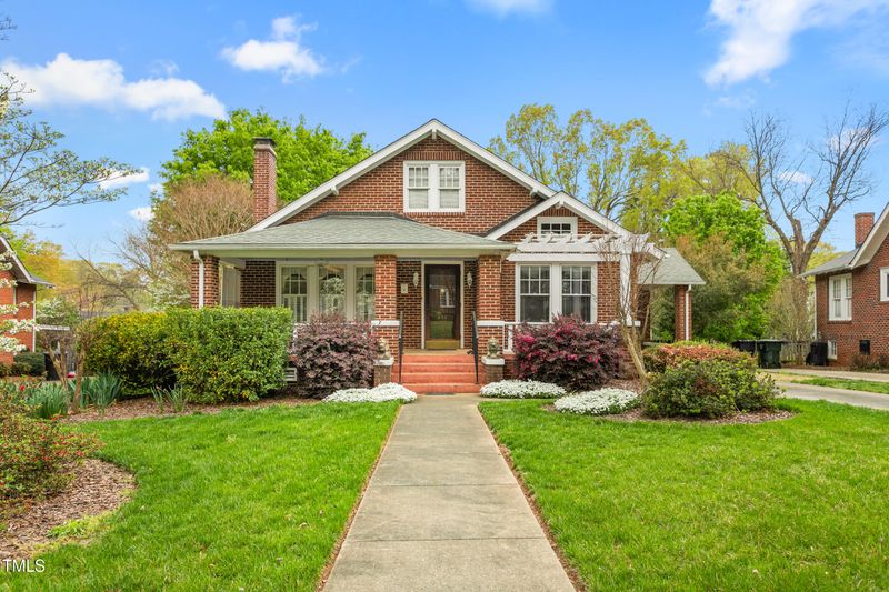 531 Circle Dr, Burlington, NC 27215