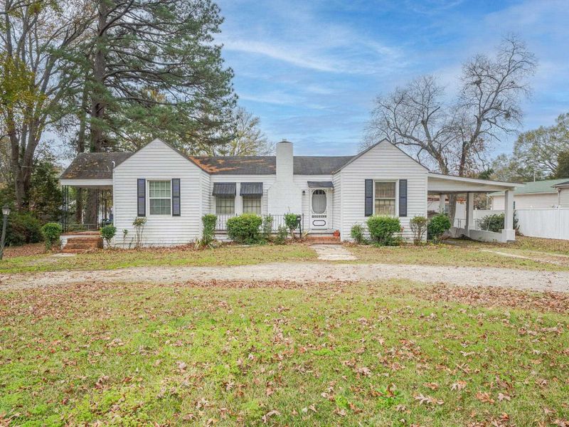 531 W Main St, Clayton, NC 27520