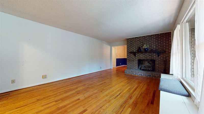 5313 Cedronella Dr, Chapel Hill, NC 27514