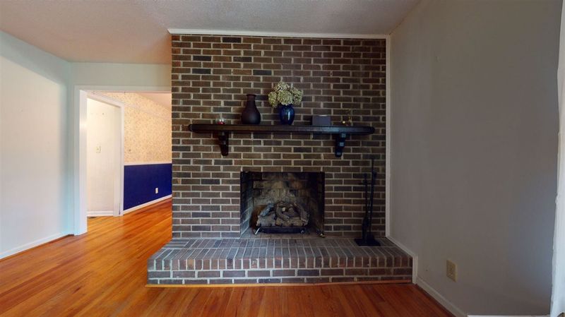 5313 Cedronella Dr, Chapel Hill, NC 27514