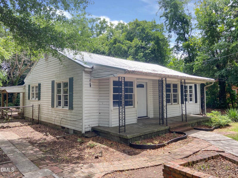 5313 Dairy Dr, Fayetteville, NC 28304
